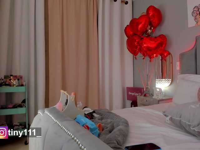 Kuvat Tiny_111 (ONLY TOKS IN CHAT PUBLIC) new week to have many orgasms with you that excites me, send many 101 tks until you make me explode