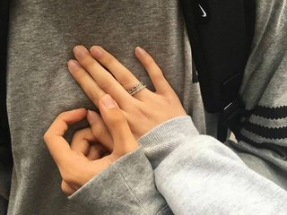 Eroottinen videokeskustelu DontLookPlease