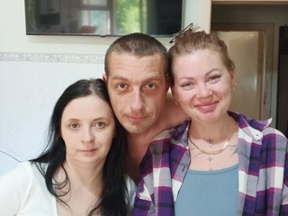 Eroottinen videokeskustelu Triopara