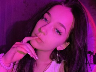 Eroottinen videokeskustelu Tutti-Lily