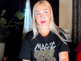 Eroottinen videokeskustelu Surreal1
