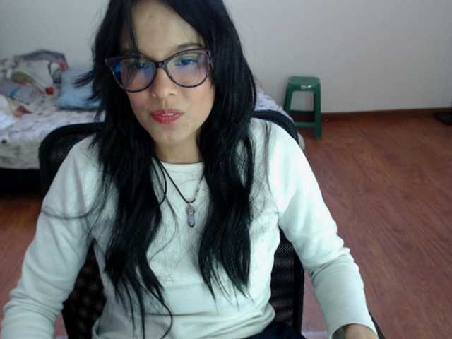 Kuvat valak133 ❤️25 nakedtokenspls play with me pls Help me to have a big orgasm.❤️ #squirt #colombia #latina #glasses#c2c