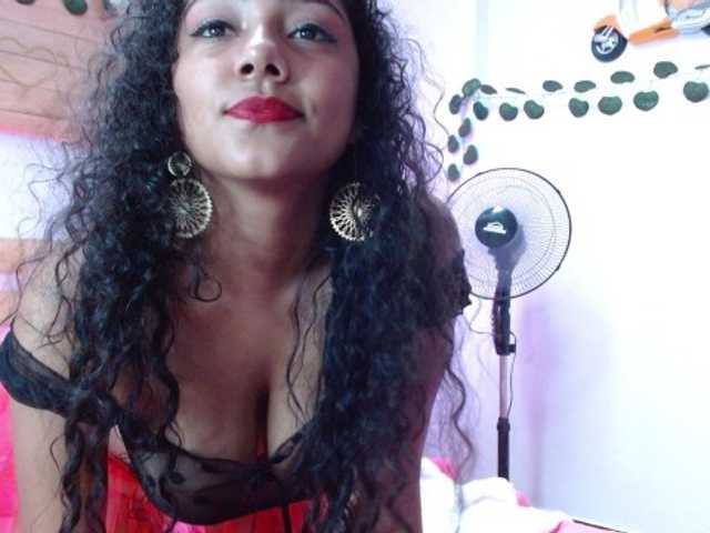 Kuvat Valentinax6 Hi guys welcome to my room im new model in here complette my first goal and enjoy the show #latina #curvy #sexy #brunette #dildo #naked #fuck