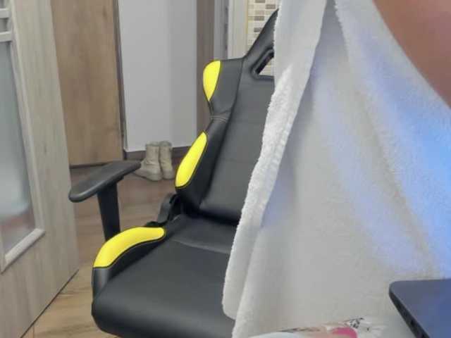 Lähettää kuvakaappauksia Valeria_xoxo