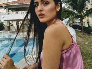 Eroottinen videokeskustelu Valery-Cherry