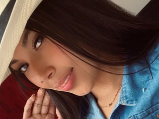 Eroottinen videokeskustelu ValeryMonserrat