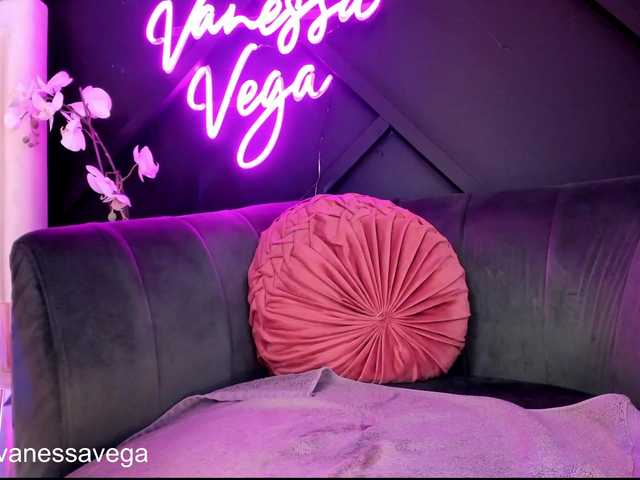 Kuvat VanessaVega follow me on ig @realvanessavegaCome have fun with me papi♥ random level 88 spank me 69 Like me 22♥ wave 122♥ #squirt #bigboobs #interactivetoy #teen #cum