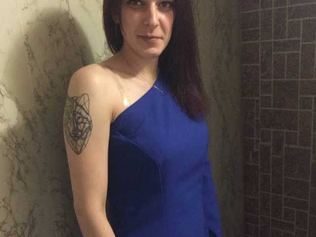 Kuva profiilista verabrunette