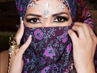 Eroottinen videokeskustelu VictoriaMayeer