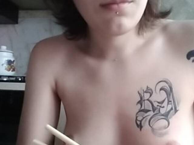 Lähettää kuvakaappauksia vikiohmoon