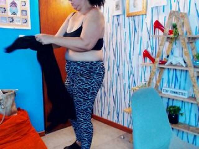 Lähettää kuvakaappauksia violet-smith