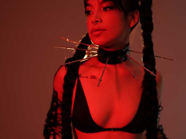 Kuva profiilista violet-thomas