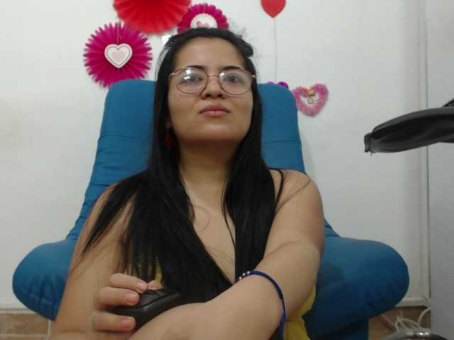 Kuvat Violetaloving hello lovers im violeta fun girl with big ass make me wet and show naked --LUSH ON --MAKE ME MOAN buy controle me toy and make me cum*i love roleplay and play oil* i do anal squrit and play pussy*I HAVE BIG CURVES AND CUTEFEET