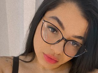 Eroottinen videokeskustelu violetanoir