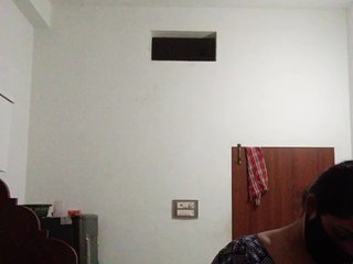Eroottinen videokeskustelu Alonevishu