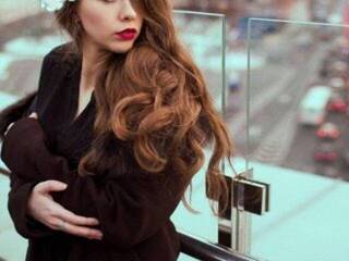 Eroottinen videokeskustelu _Laura_