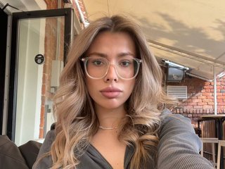 Eroottinen videokeskustelu WhoIsAmelia