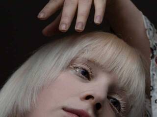 Eroottinen videokeskustelu WhteSpir1t