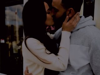 Eroottinen videokeskustelu WildAndMarried