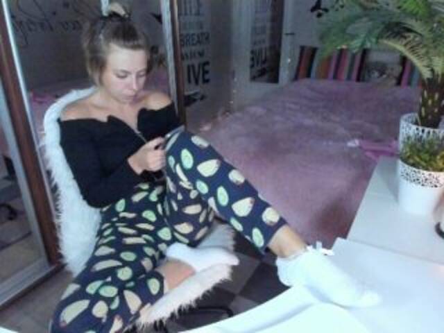 Lähettää kuvakaappauksia CallMeAngel