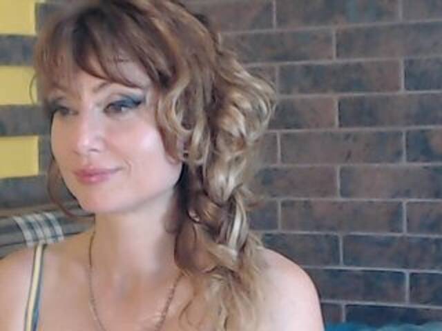 Lähettää kuvakaappauksia RrredQueen