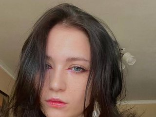 Eroottinen videokeskustelu YajairaWeare