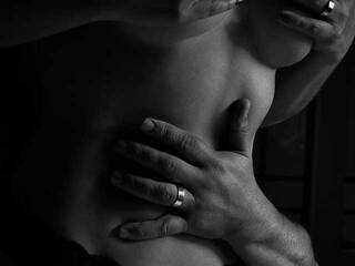 Eroottinen videokeskustelu YaraHotCandy