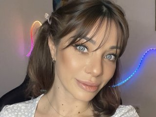 Eroottinen videokeskustelu YaseniyaLove