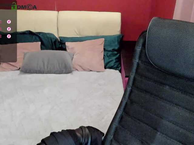 Kuvat yatvoyakoshka Lovens vibrates from 2 tokens at a time)In private I play with toys, role-playing, sam to cam, femdom)Orgasm in pvt - 555tk or lovens control 10 min)In full private I play with the ass and realize any fantasies) invite!