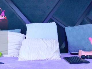 Eroottinen videokeskustelu YesyHills