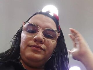 Eroottinen videokeskustelu YeyeFresh