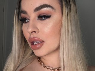 Eroottinen videokeskustelu YnnesBritney