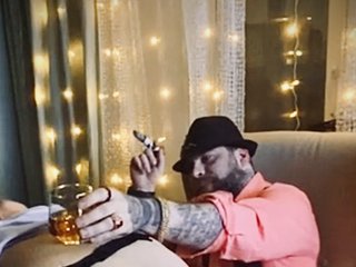 Eroottinen videokeskustelu YuGoVi