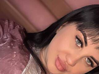 Eroottinen videokeskustelu Koketochka_Y