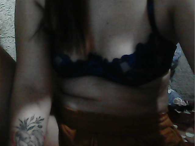 Lähettää kuvakaappauksia yummycumcutegirl-18x