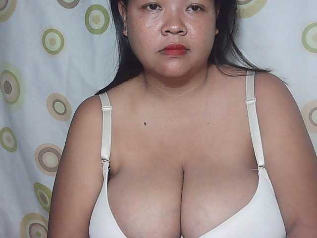 Lähettää kuvakaappauksia yummytits28