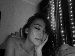 Eroottinen videokeskustelu YunjinJo