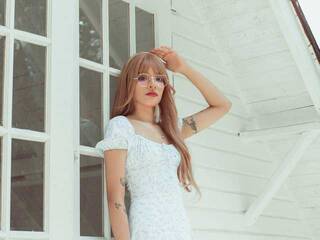 Eroottinen videokeskustelu YuqiSun