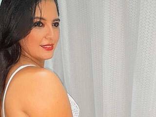 Eroottinen videokeskustelu ZahiraChannel