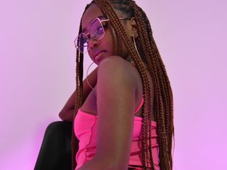 Eroottinen videokeskustelu ZaraBrown