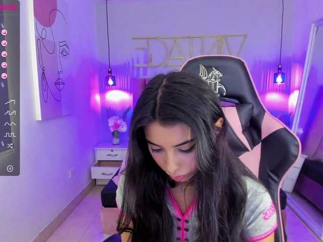 Lähettää kuvakaappauksia ZoeHill